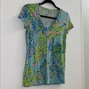 Lilly Pulitzer v neck